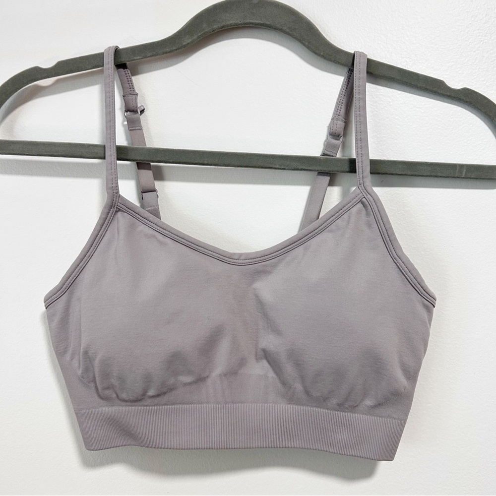 Athleta XS Sports Bra Light Lilac Purple Stretch Thin Straps Adjustable Cups